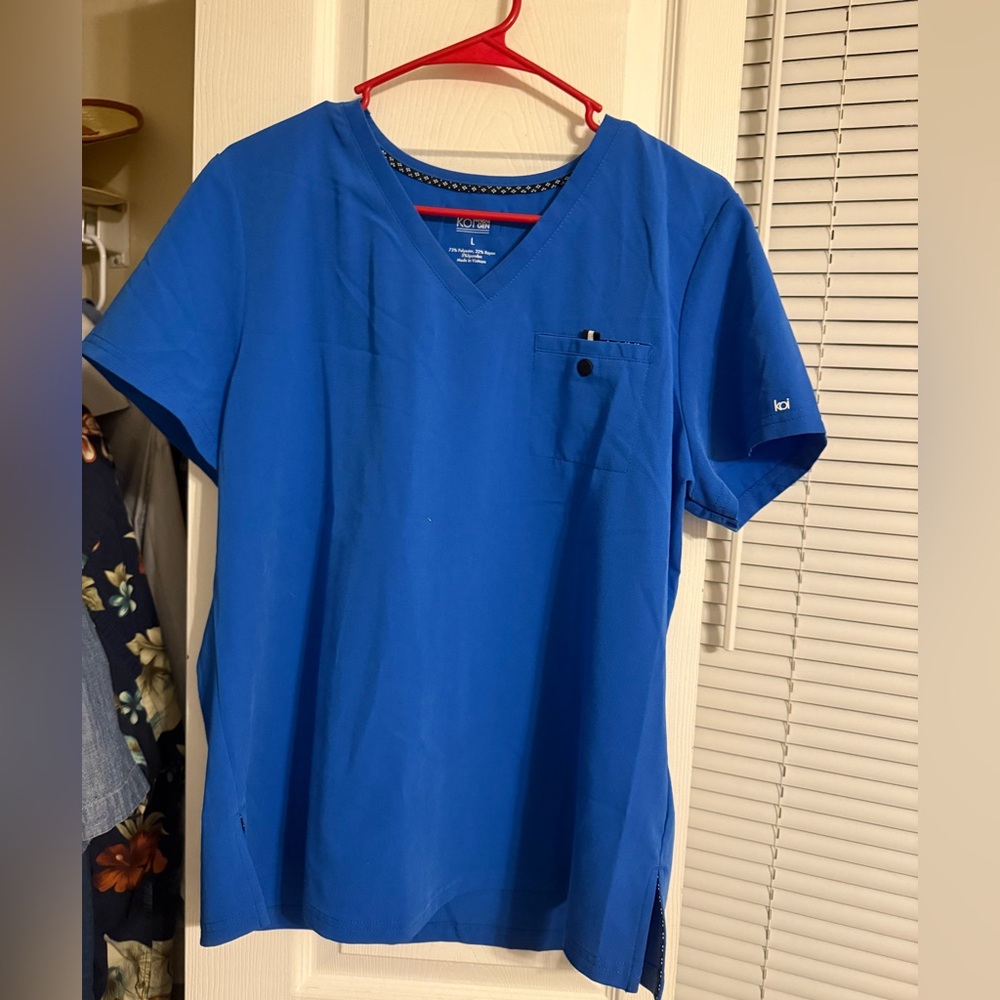 Blue scrub top size L